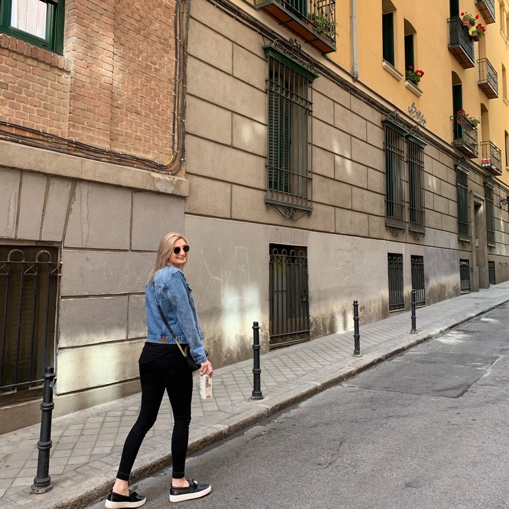 Meet your Posher, Claudia